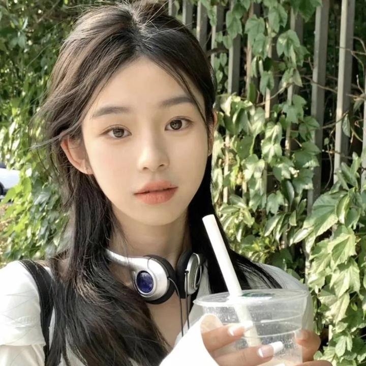 寄宿妈妈的闺蜜家后阿姨破产了